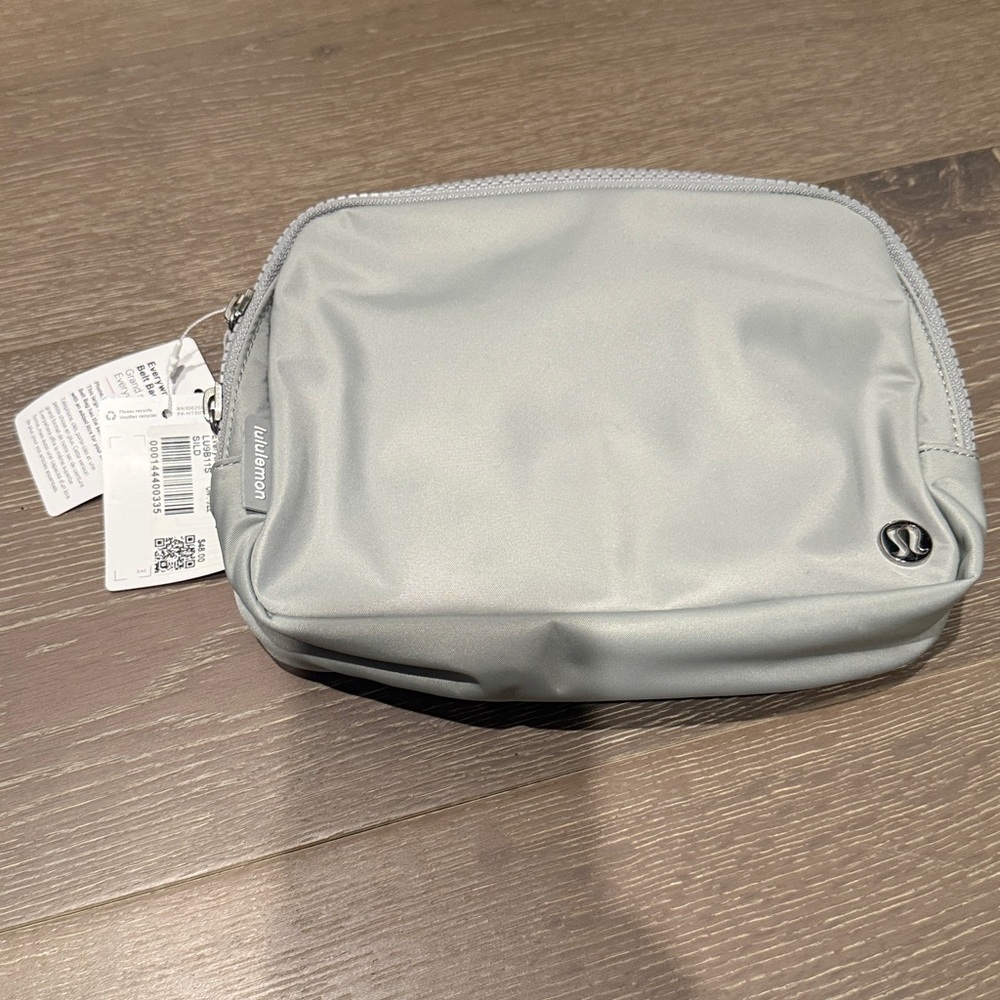 Lululemon Large everywhere belt bag - Picture 6 of 7